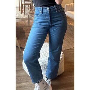 Levi's Ribcage Straight Ankle Jeans Women Size 32 NWOT High Waisted Button Fly